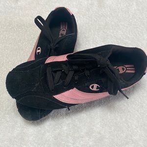 Champion Suede driving shoe size 7 black and pink